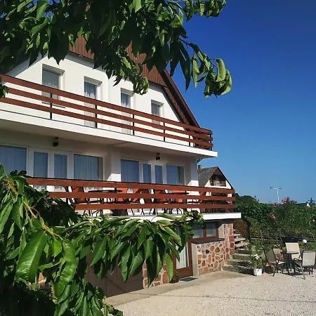 Mogyorosi Appartement