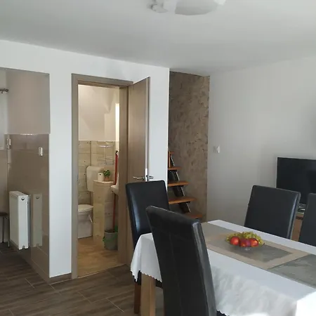 Apartman Mogyorósi