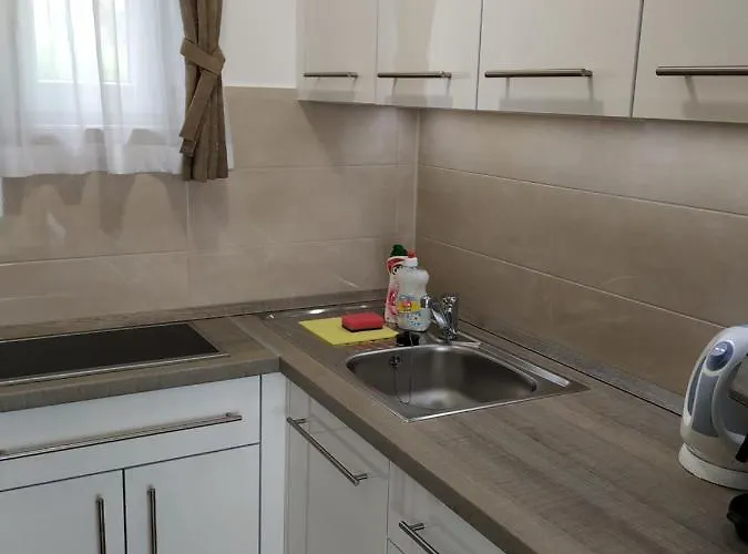 Mogyorosi דירה *