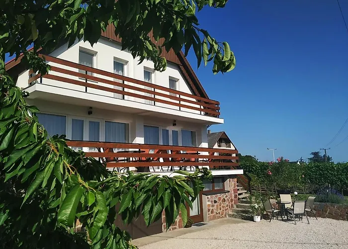 Mogyorosi Appartement